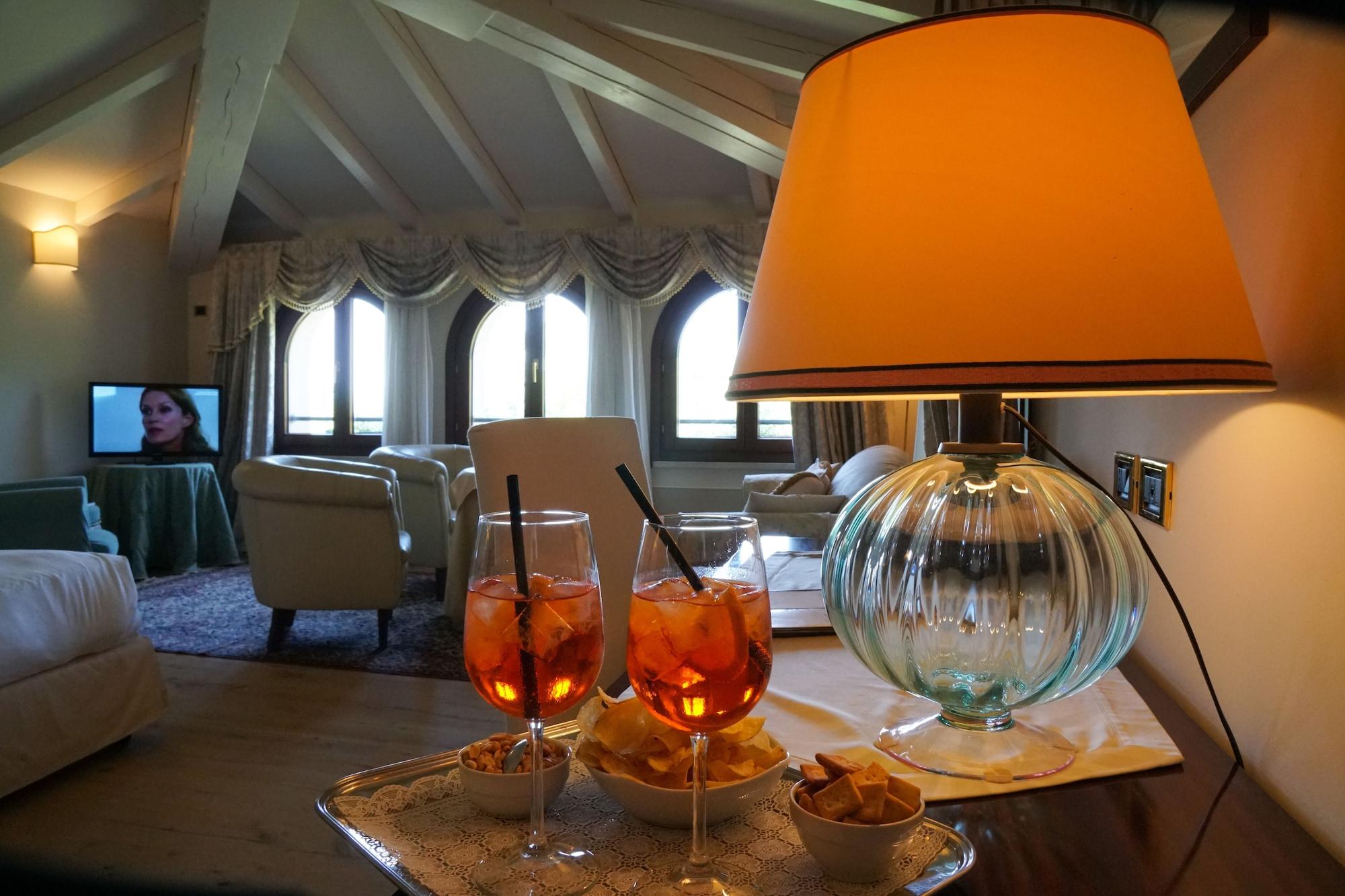 Borgo Ca Dei Sospiri Hotell Quarto dʼAltino Eksteriør bilde